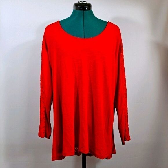 Torrid Ladies l/s top NWOT - Picture 1 of 9